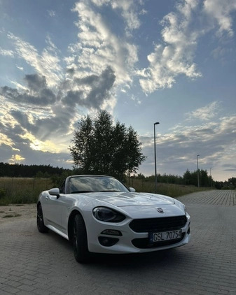 Fiat 124 Spider cena 77900 przebieg: 48000, rok produkcji 2018 z Słupsk małe 56